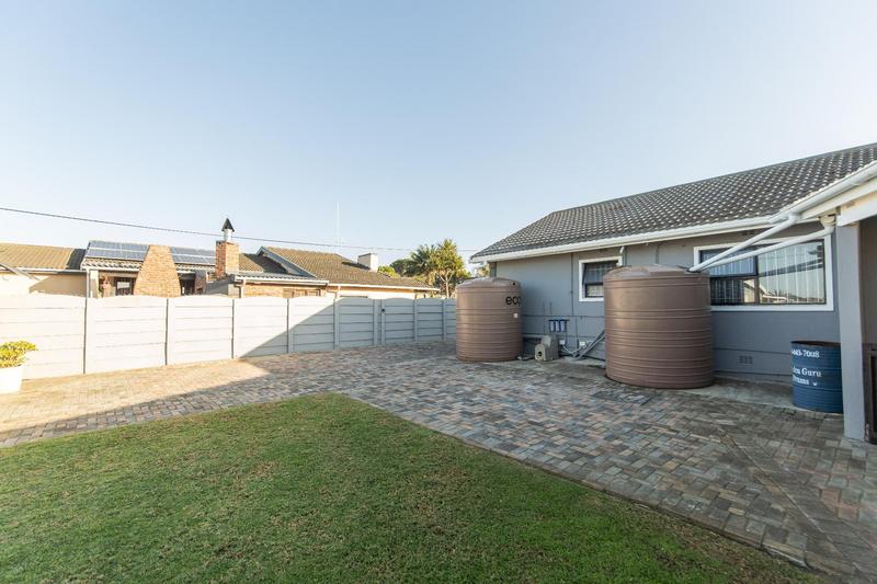 4 Bedroom Property for Sale in Francis Evatt Park Eastern Cape